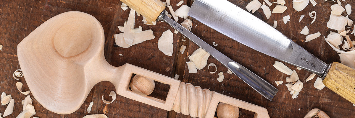 Choosing a Whittling Knife - Woodcarving Illustrated